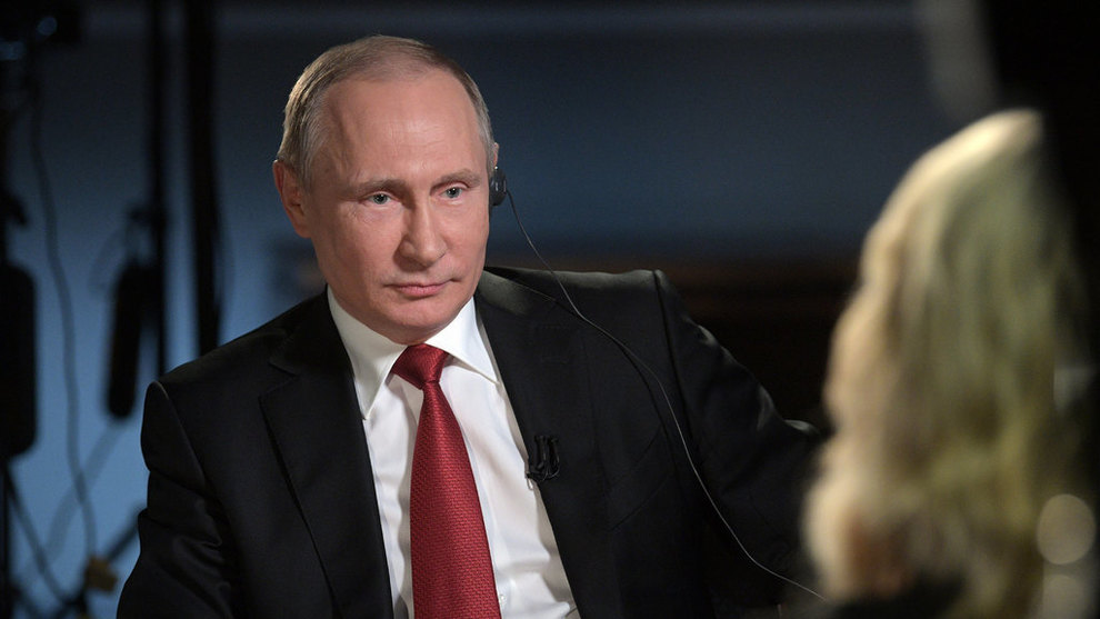 Putin: Moji roditelji su živjeli od plate do plate,a ponekad i pozajmljivali novac